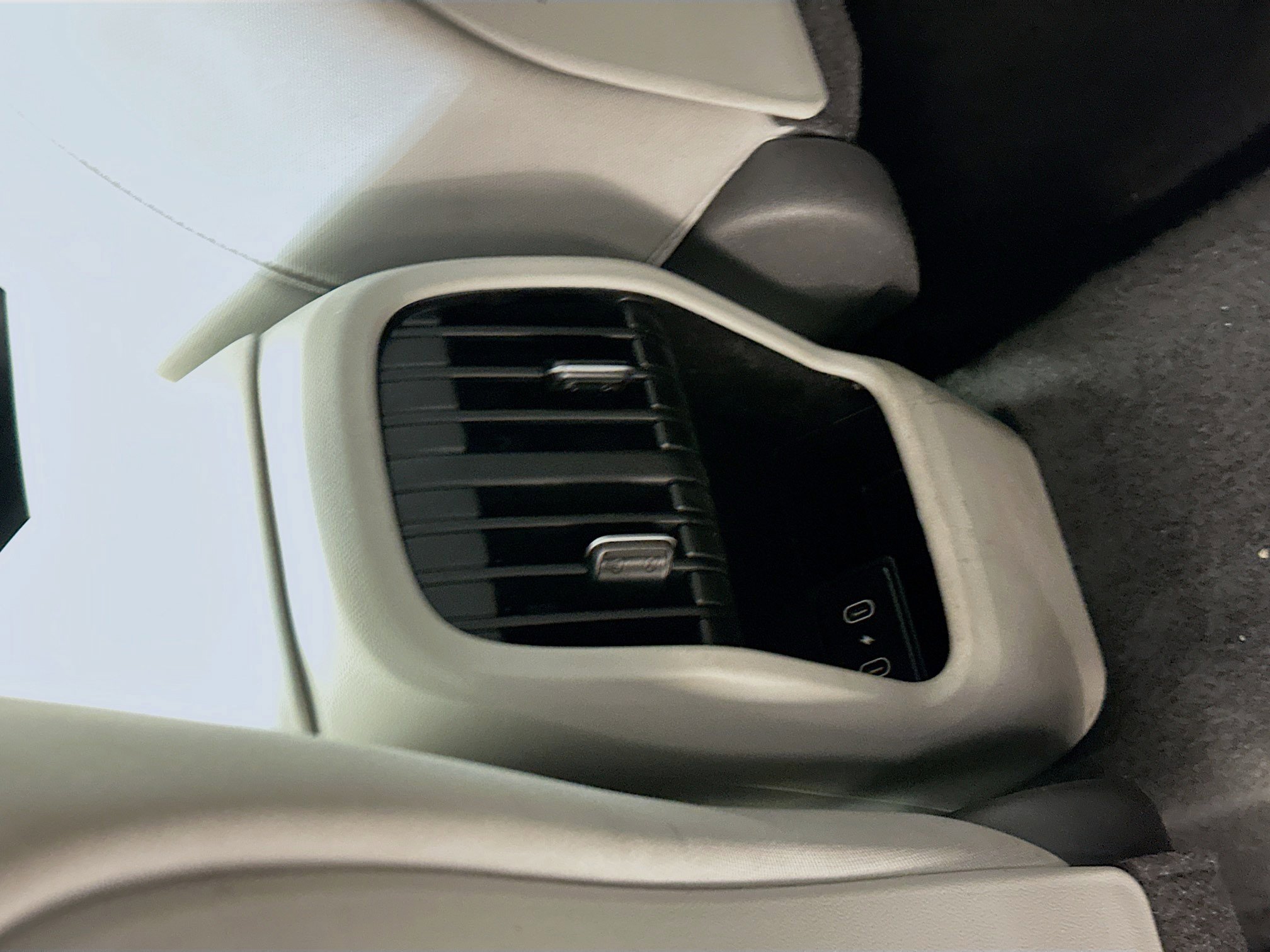 Used 2025 Hyundai Kona SEL image 27