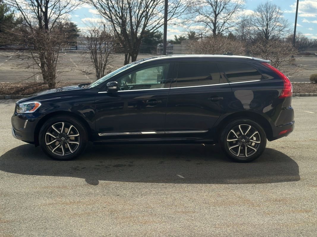 Used 2017 Volvo XC60 T6 Dynamic w/ Preferred Option Package AWD/4WD image 5