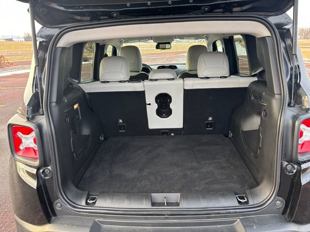 Used 2022 Jeep Renegade Limited AWD/4WD image 24