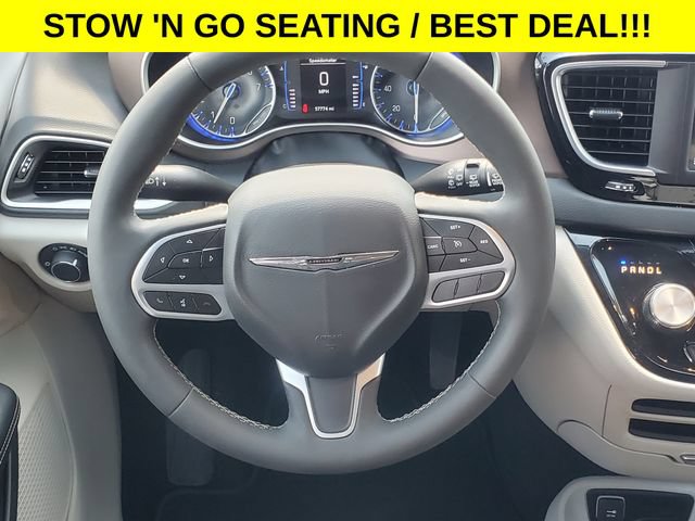 Used 2023 Chrysler Voyager LX FWD image 23