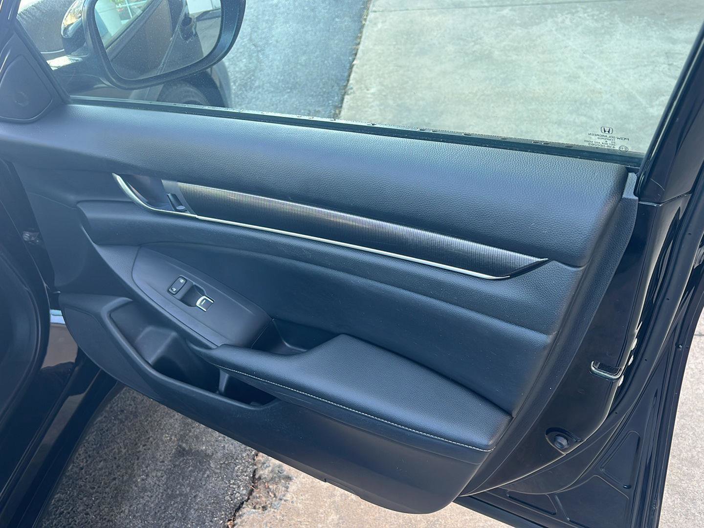 Used 2019 Honda Accord Sport image 14