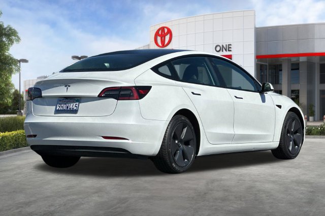 Used 2023 Tesla Model 3 Standard Range RWD image 4