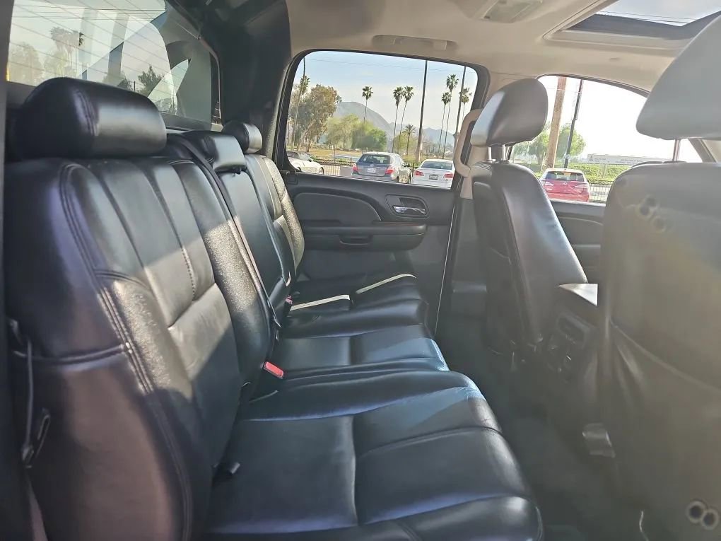 Used 2013 Chevrolet Avalanche LT w/ All-Star Edition image 18