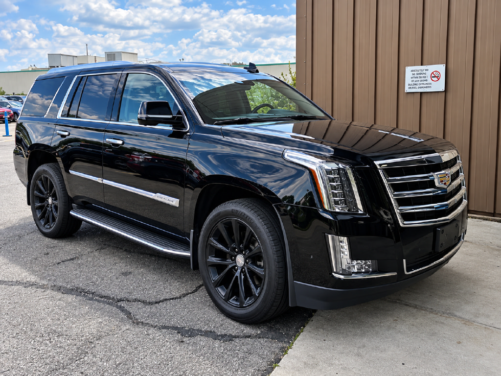 Used 2019 Cadillac Escalade Premium Luxury AWD/4WD image 1