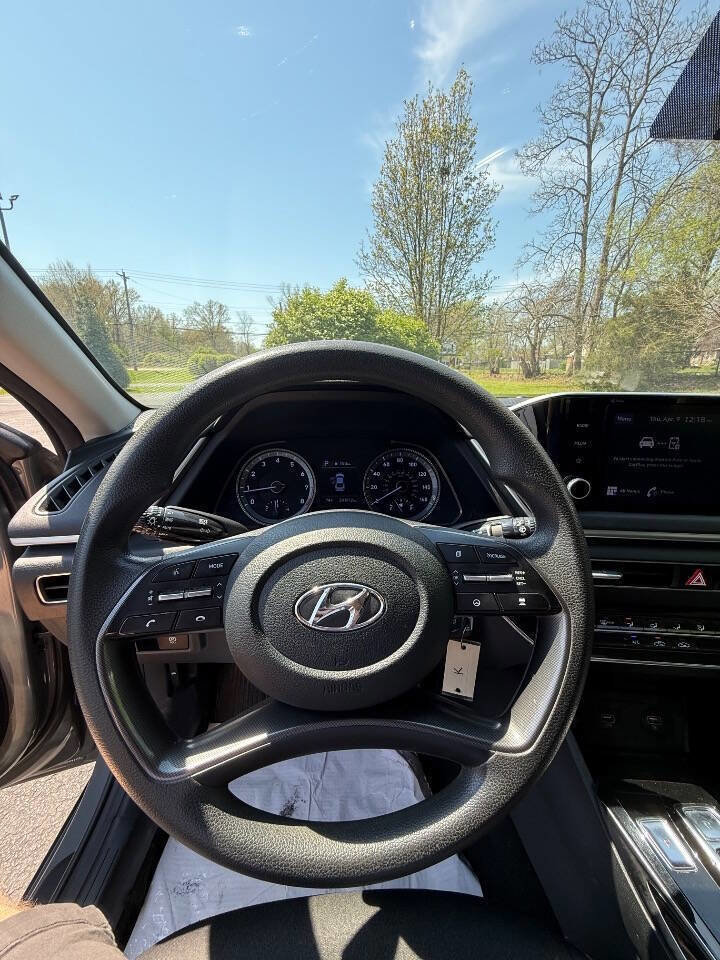 Used 2022 Hyundai Sonata SE FWD image 9