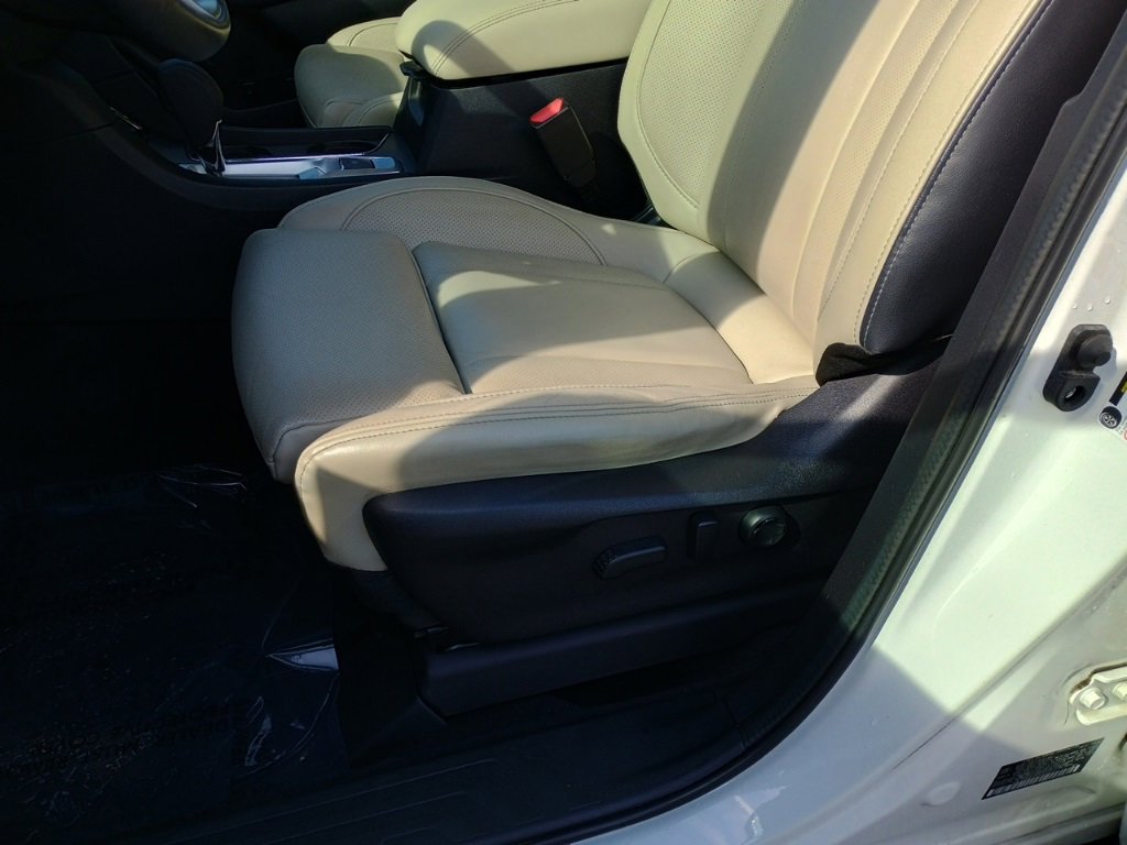 Certified 2023 Subaru Ascent Limited w/ Technology Package image 13