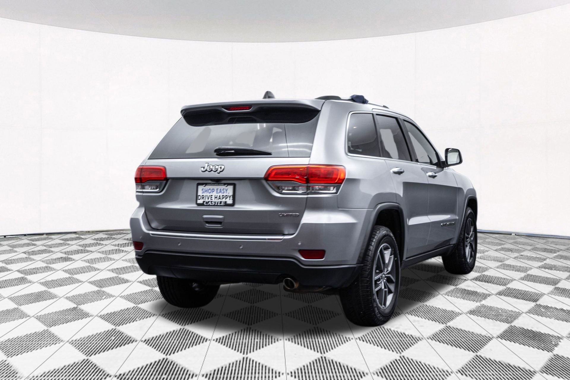 Used 2018 Jeep Grand Cherokee Limited image 12