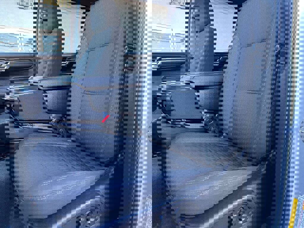 Used 2022 Chevrolet Silverado 1500 LT image 11