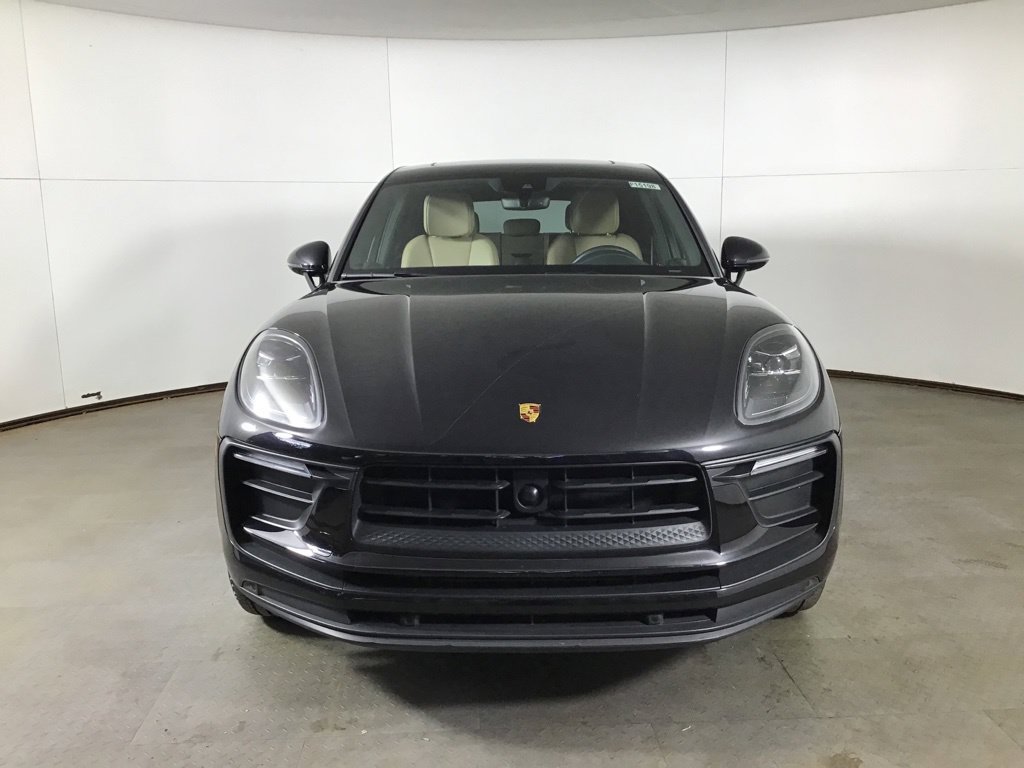Certified 2023 Porsche Macan Turbo AWD/4WD image 10