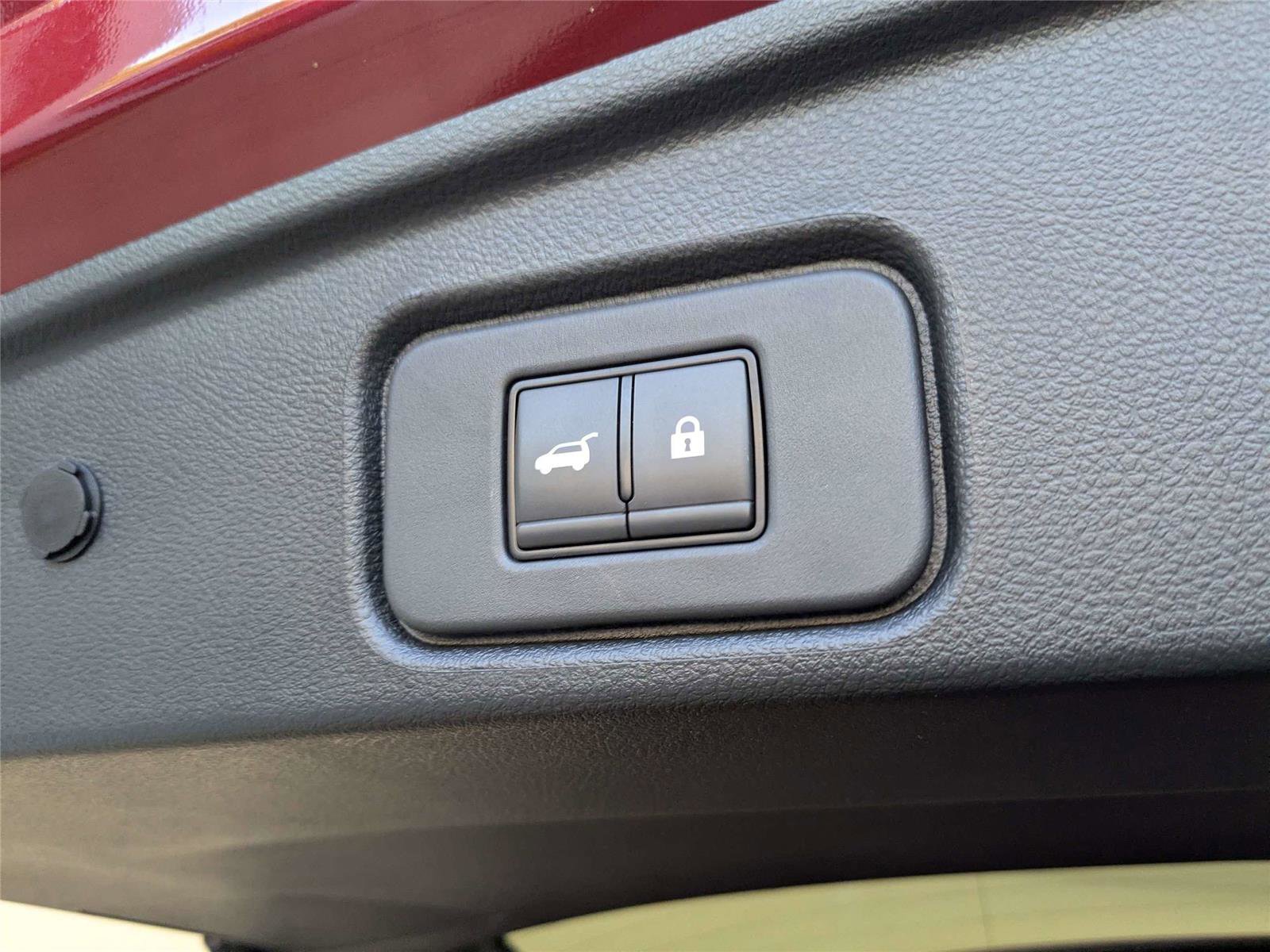 Used 2023 Nissan Pathfinder SL w/ Lighting Package (N92) image 8