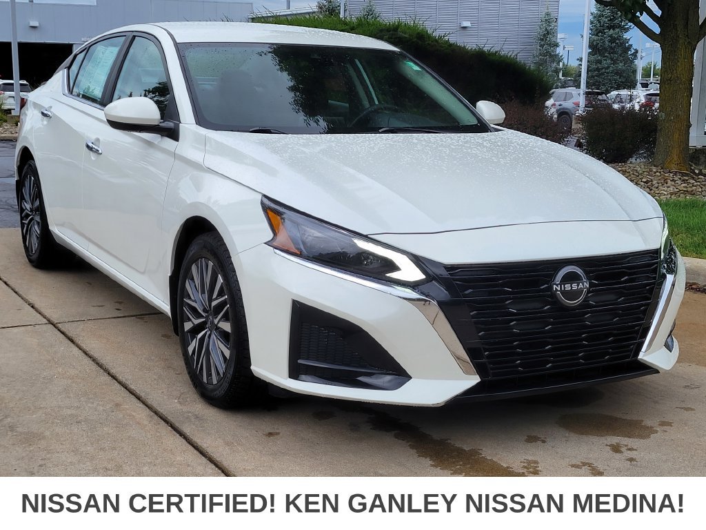 Certified 2023 Nissan Altima 2.5 SV AWD/4WD image 1