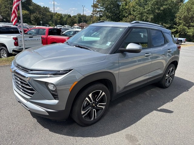 Certified 2024 Chevrolet TrailBlazer LT w/ LT Cold Weather Package image 3