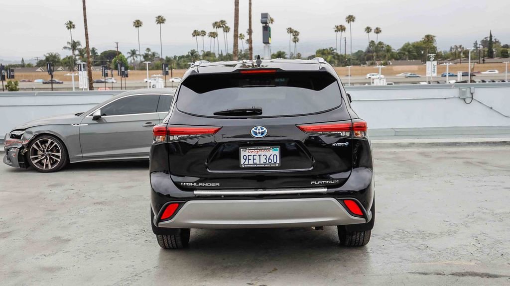 Used 2023 Toyota Highlander Platinum AWD/4WD image 8