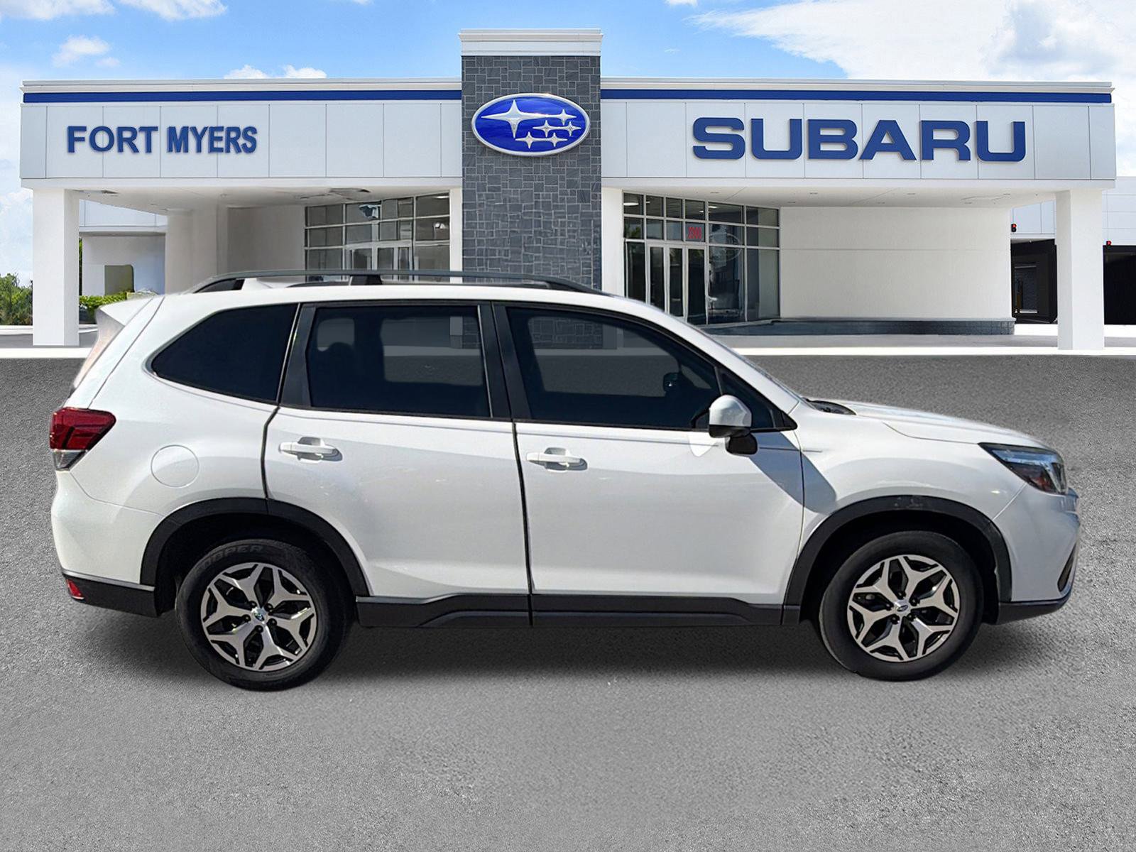 Used 2020 Subaru Forester Premium image 2