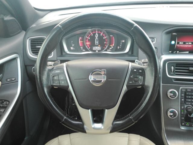 Used 2015 Volvo S60 T6 image 31