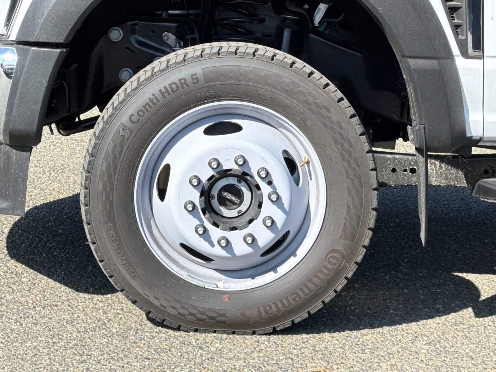 New 2024 Ford F550 4x4 Regular Cab Super Duty image 26