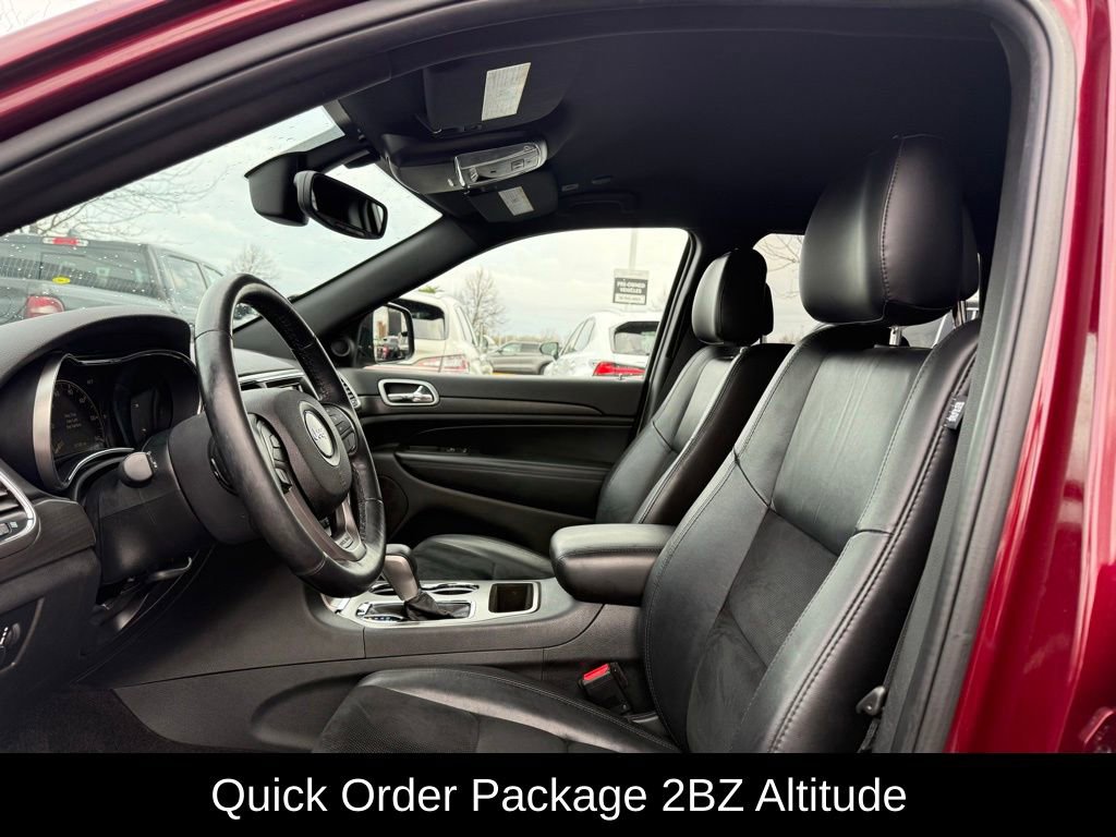 Used 2018 Jeep Grand Cherokee Altitude AWD/4WD image 6