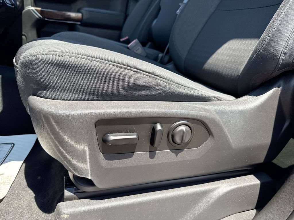 Used 2020 GMC Sierra 1500 SLE w/ SLE Value Package AWD/4WD image 12