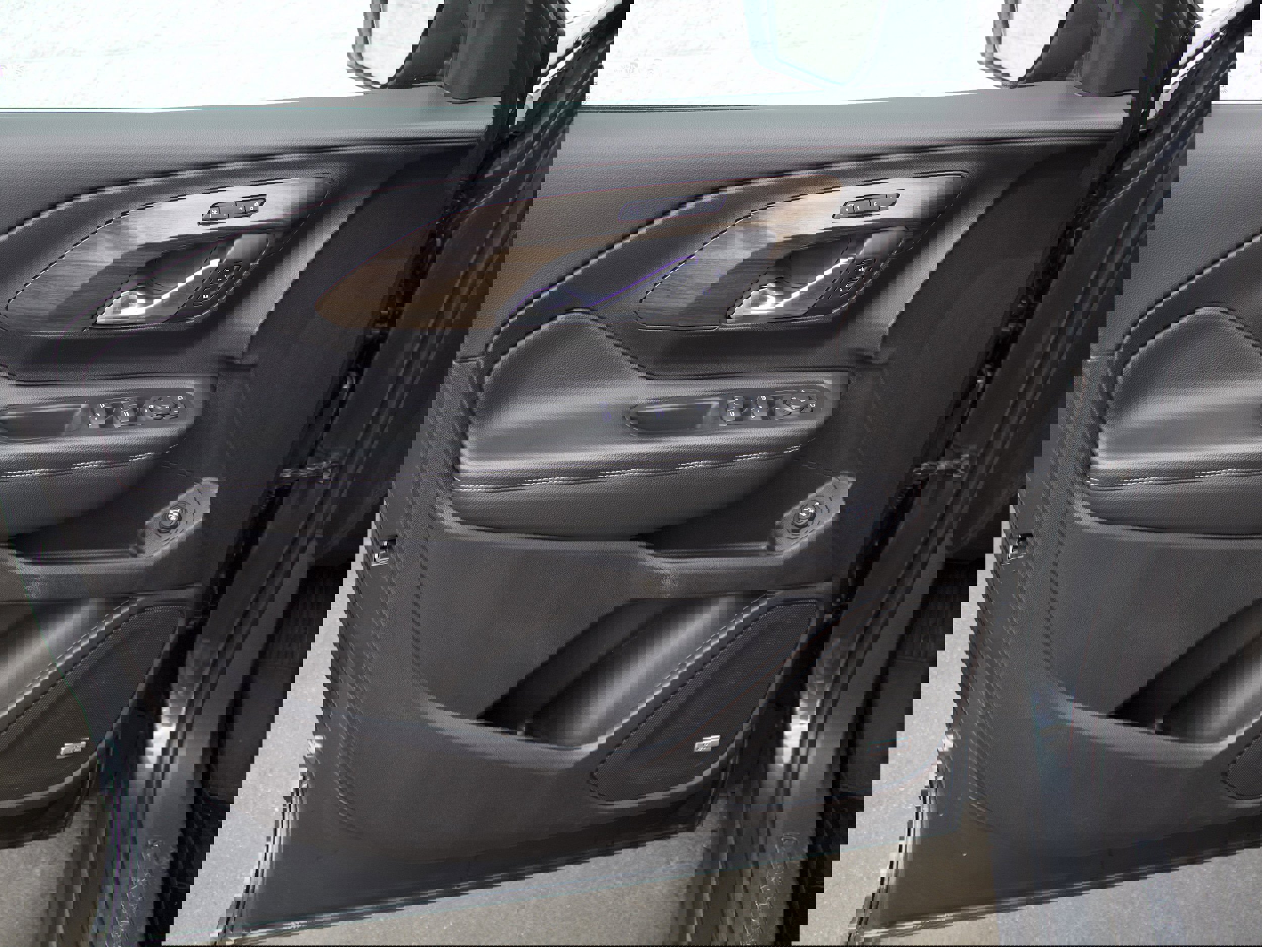 Used 2018 GMC Terrain Denali w/ Advanced Safety Package image 10