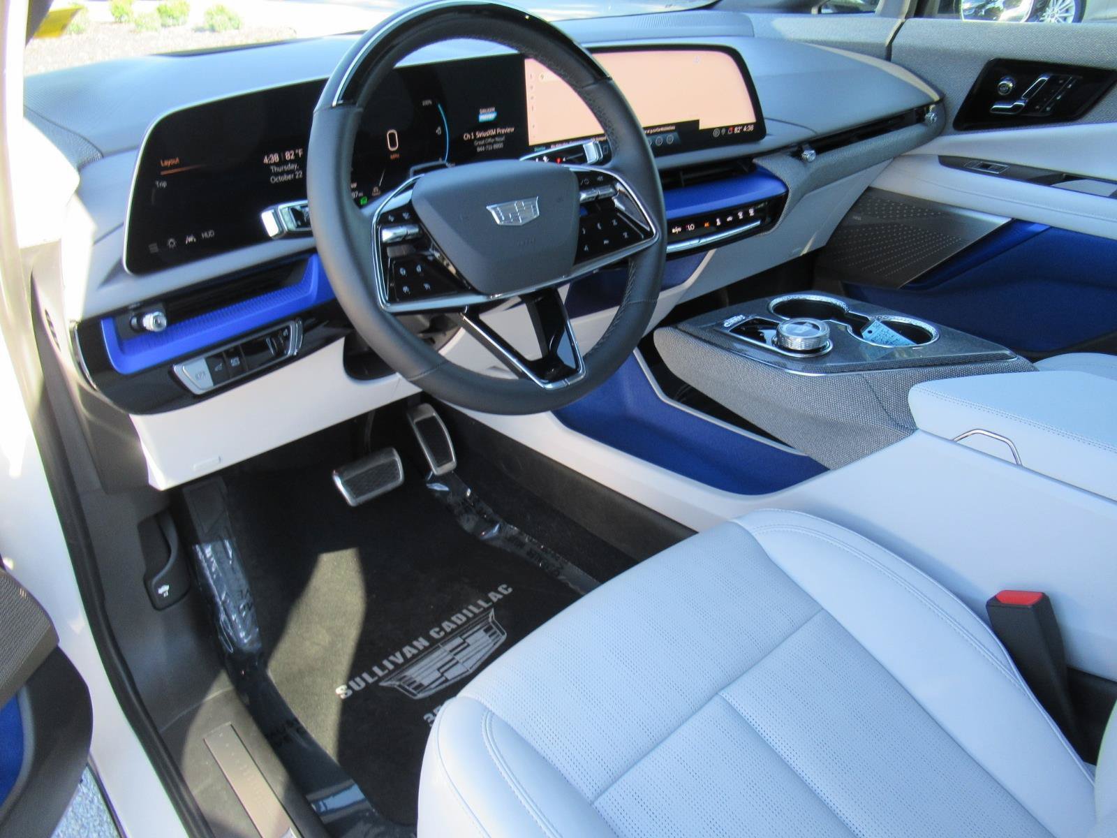 Certified 2025 Cadillac Optiq Sport 2 AWD/4WD image 16