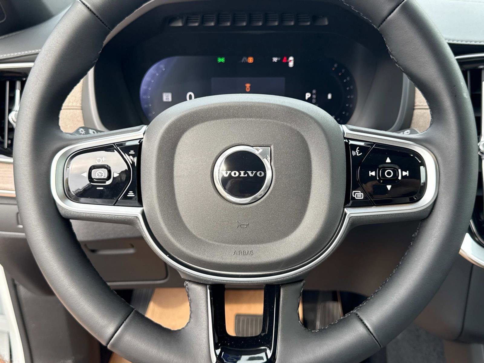 New 2026 Volvo XC90 B6 Plus w/ Protection Package AWD/4WD image 26