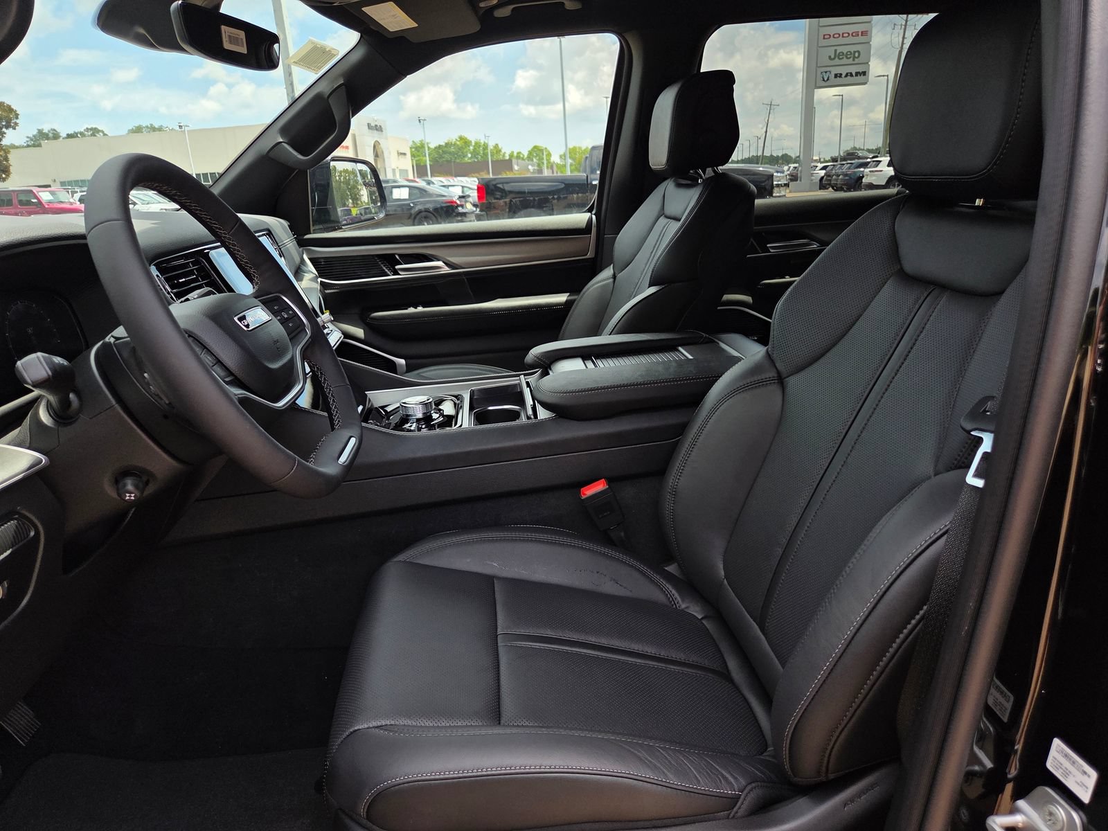 New 2026 Jeep Grand Wagoneer Limited w/ Premium Group II AWD/4WD image 13