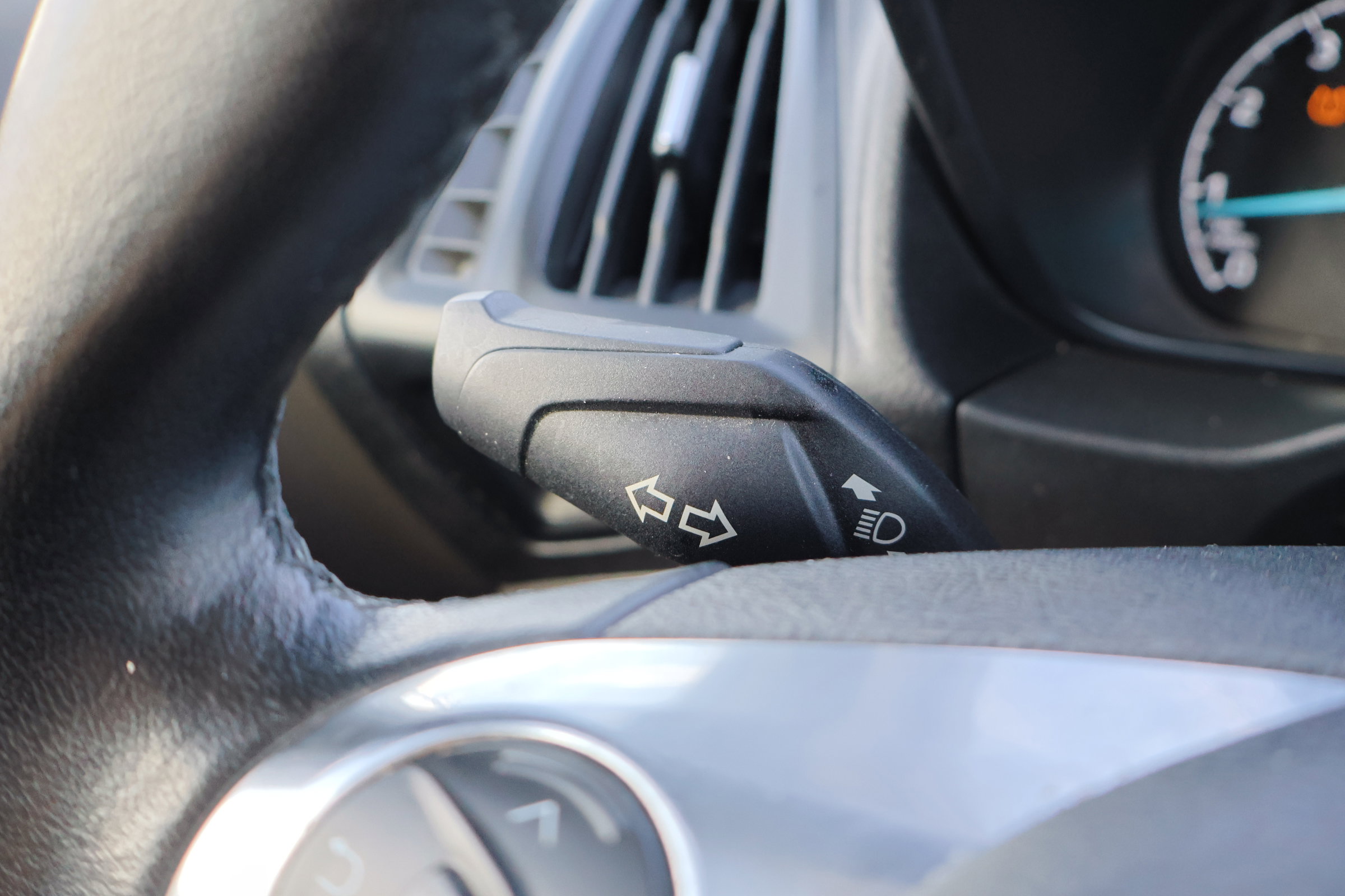 Certified 2023 Ford Transit Connect XL w/ Trailer Tow Package image 17