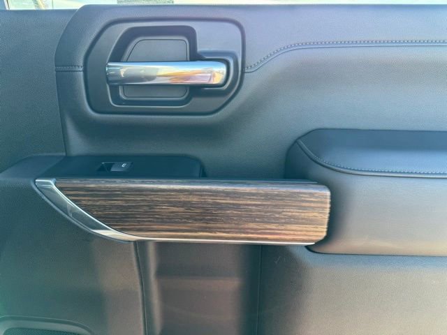 Used 2022 Chevrolet Silverado 3500 High Country w/ Technology Package image 22