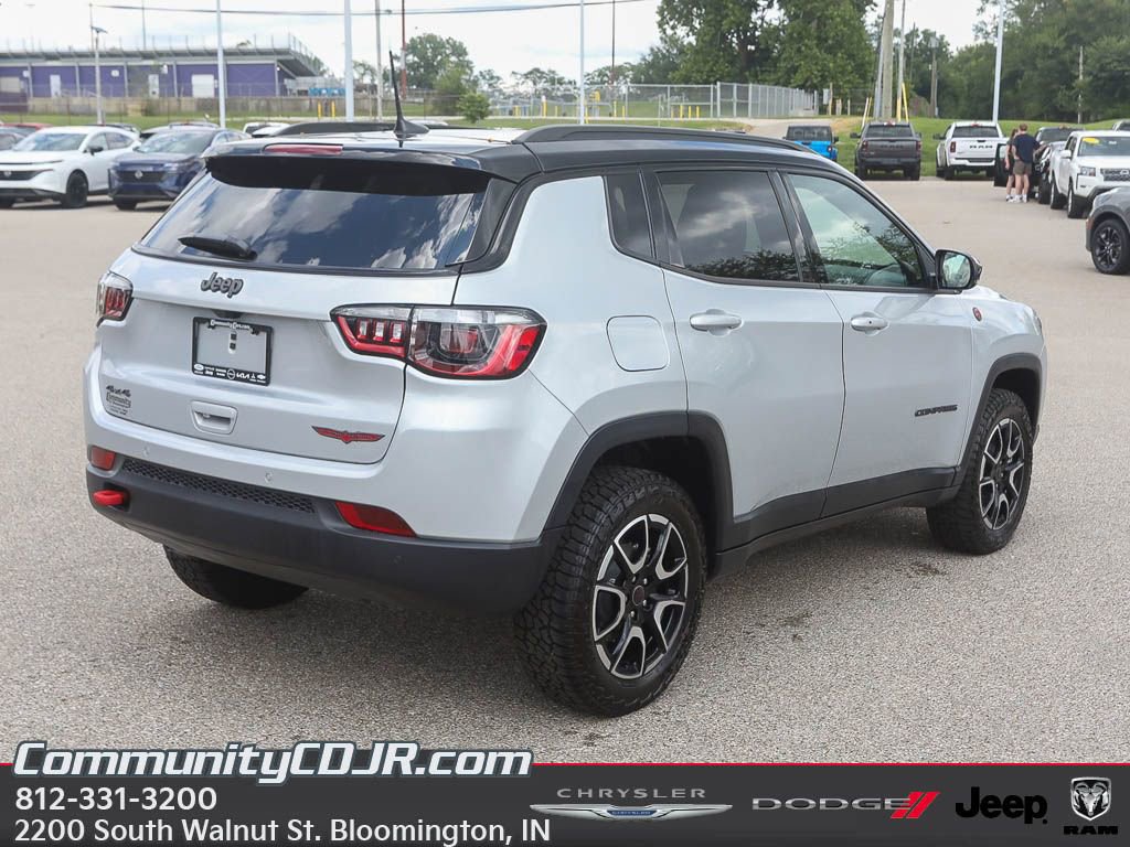 New 2025 Jeep Compass Trailhawk w/ Sun & Sound Group image 7