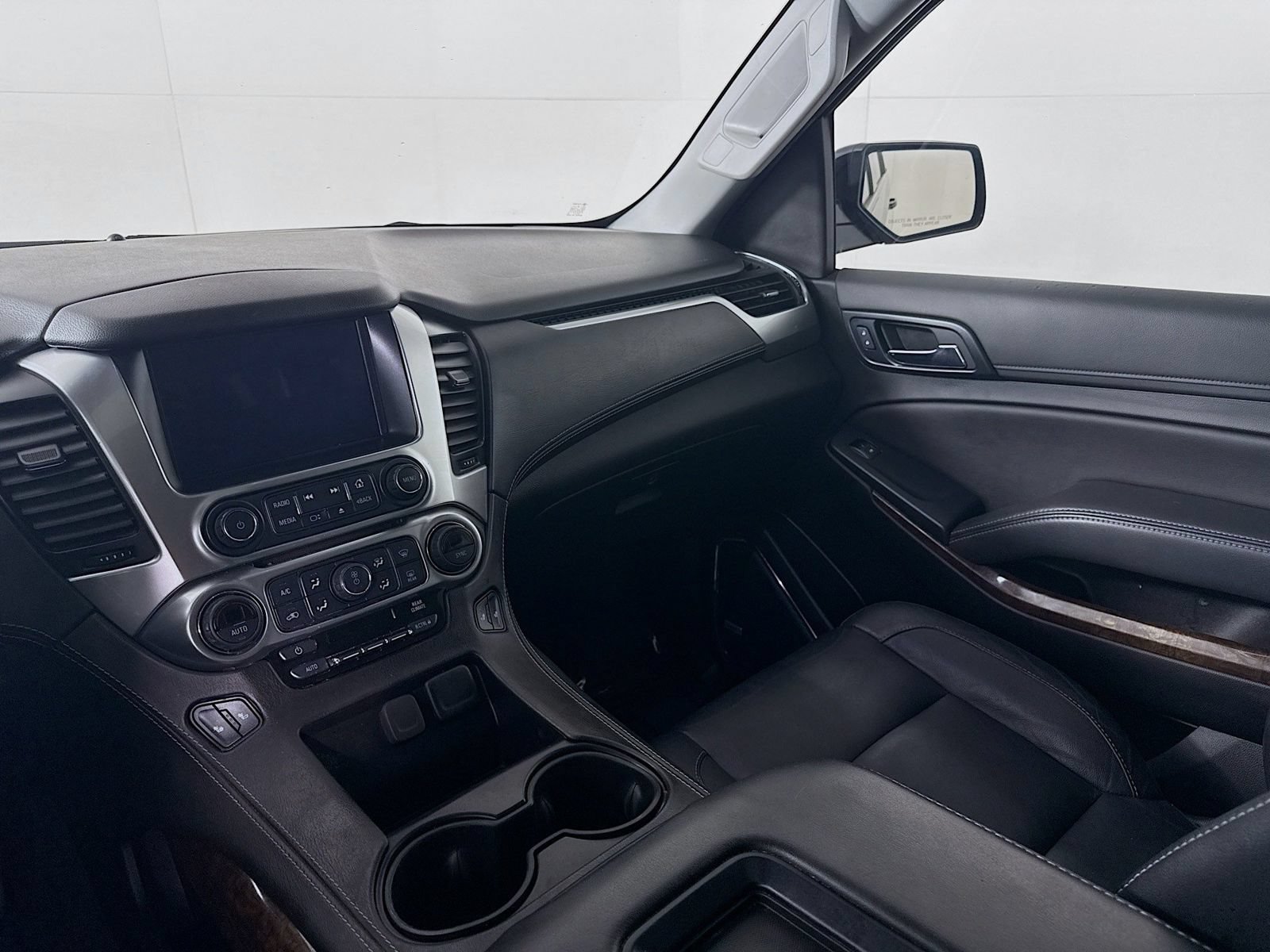 Used 2020 Chevrolet Tahoe LT w/ RST Edition AWD/4WD image 23