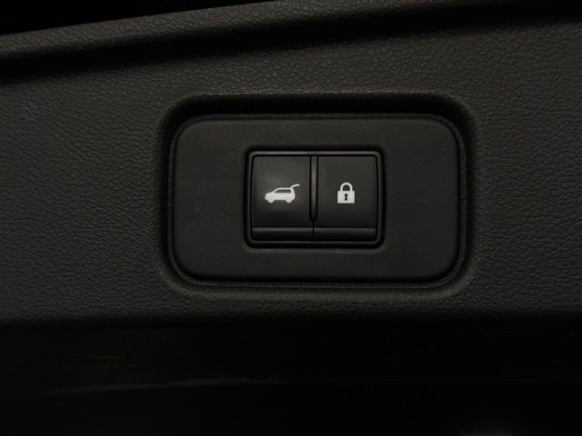 Used 2023 Nissan Pathfinder SL image 11