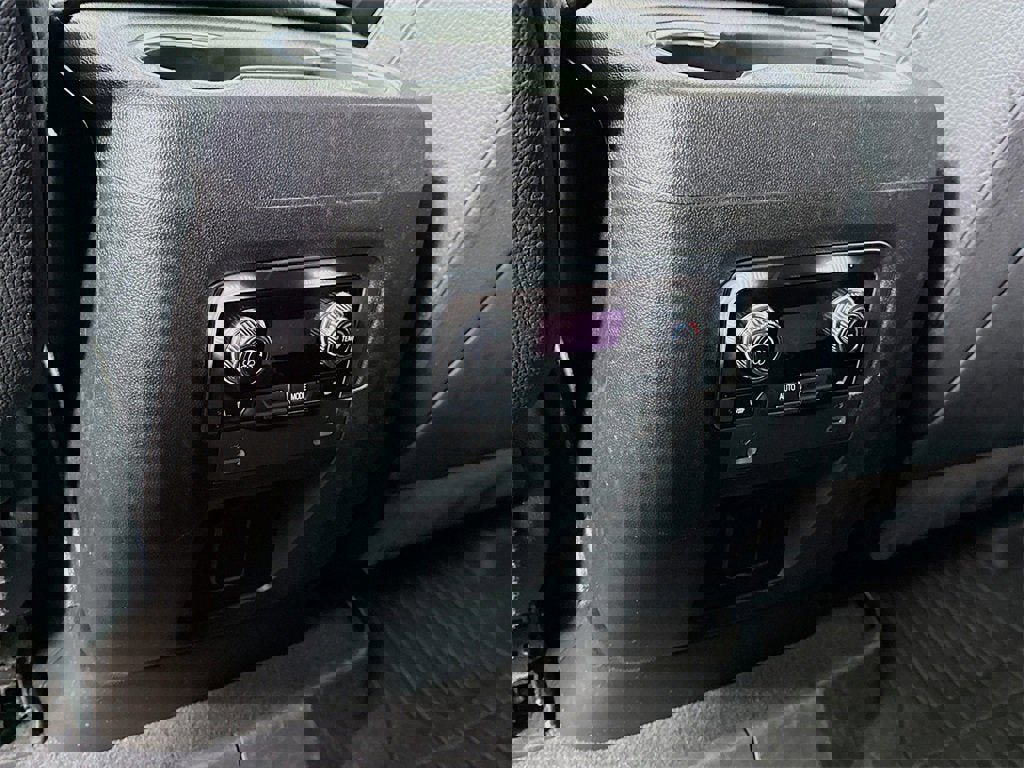 Certified 2024 GMC Yukon Denali image 21