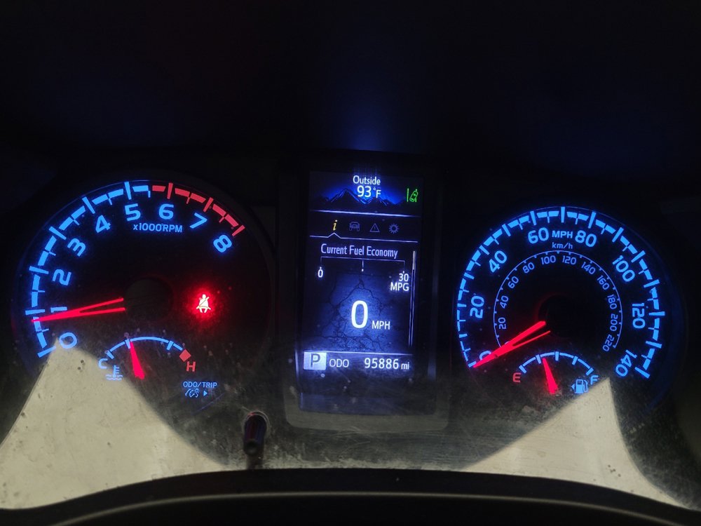 Used 2020 Toyota Tacoma SR w/ SR Convenience Package RWD image 23
