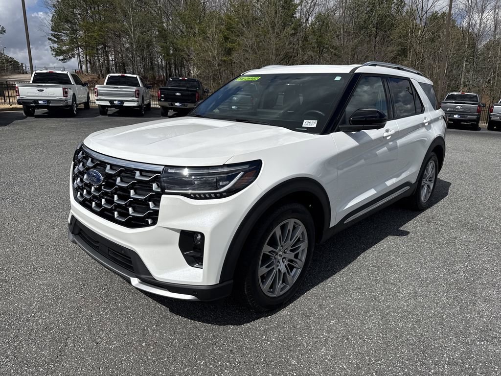 Used 2025 Ford Explorer Platinum image 3