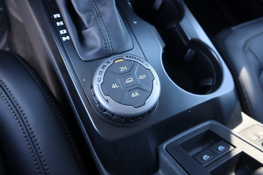 New 2025 Ford Bronco Badlands image 11