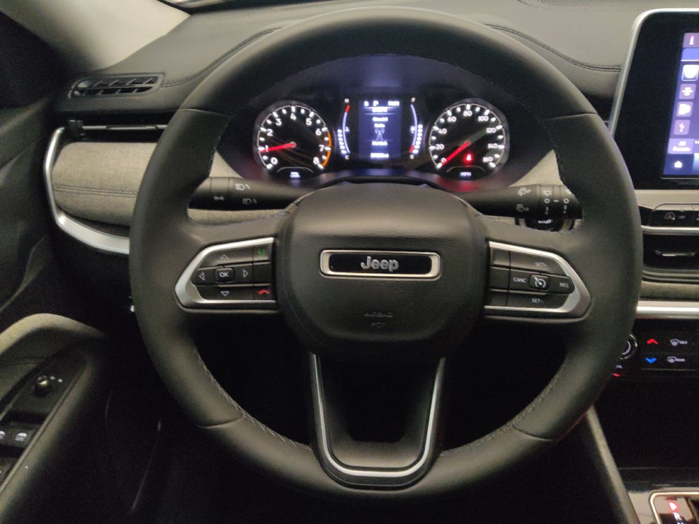 Used 2022 Jeep Compass Latitude FWD image 22