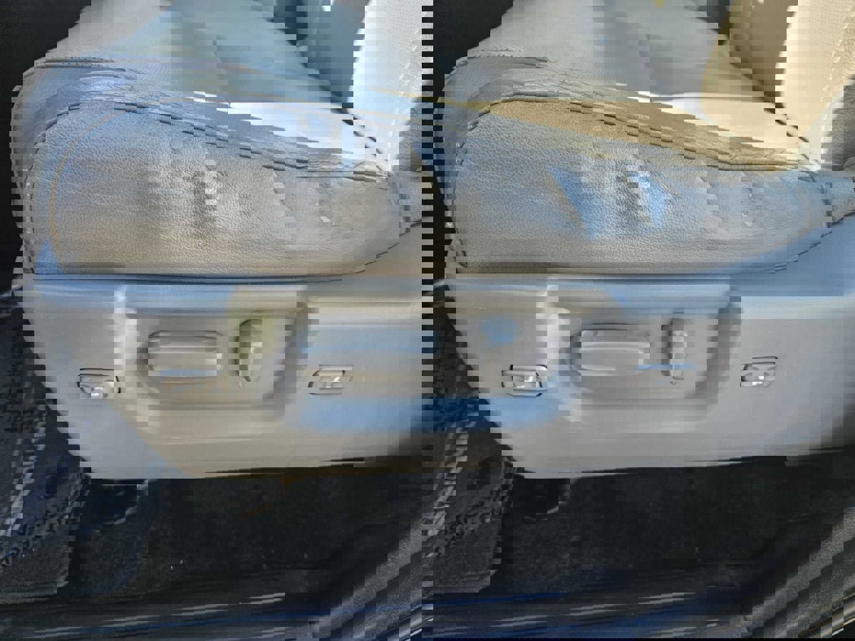 Used 2012 Toyota Sequoia Platinum image 12