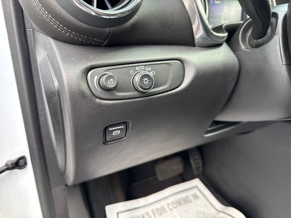 Used 2022 Chevrolet Blazer LT image 39