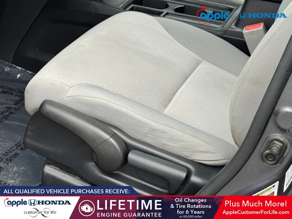 Used 2016 Honda CR-V SE image 8