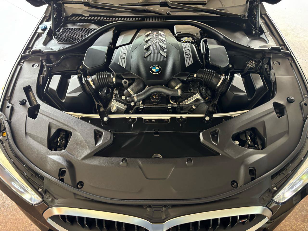 Used 2024 BMW M850i xDrive Convertible AWD/4WD image 36