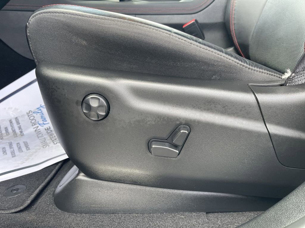 Used 2023 Dodge Durango GT image 12