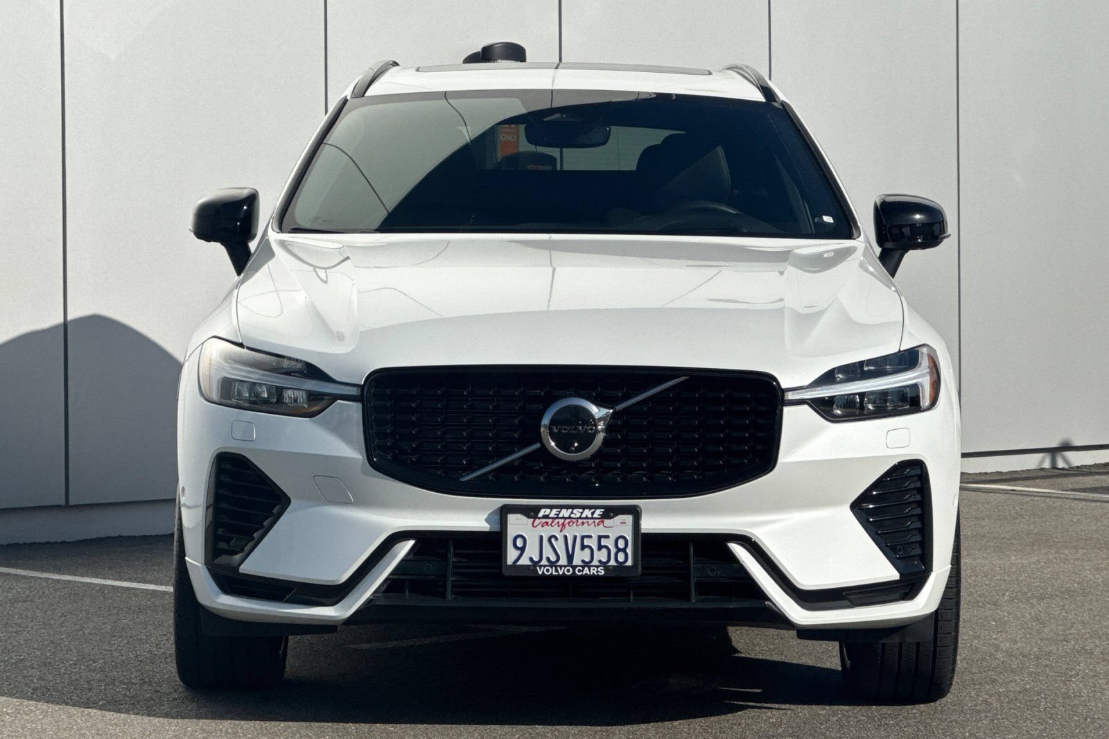 Used 2024 Volvo XC60 T8 Ultimate w/ Protection Package Premier AWD/4WD image 8