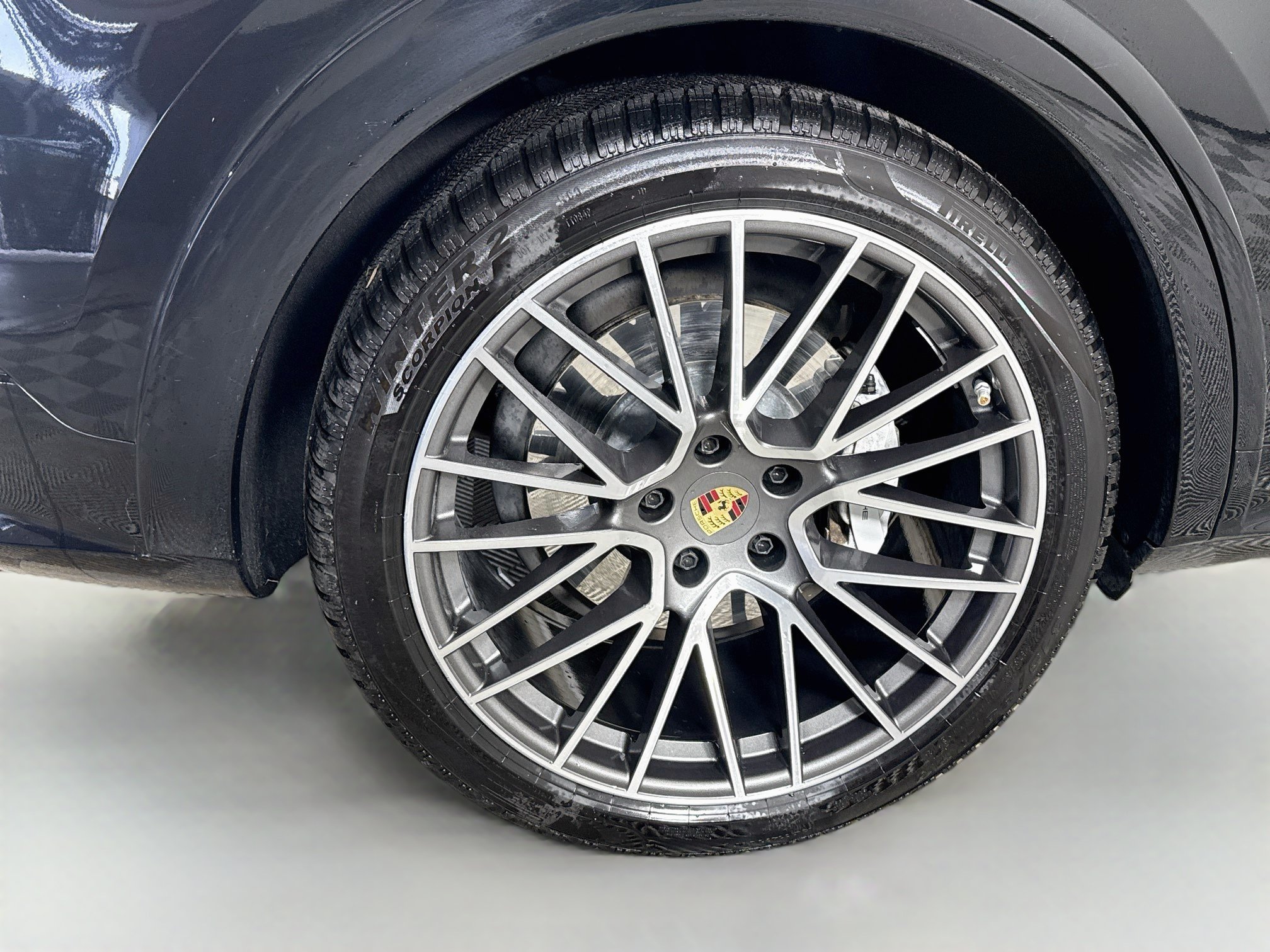 Used 2023 Porsche Cayenne Turbo AWD/4WD image 32