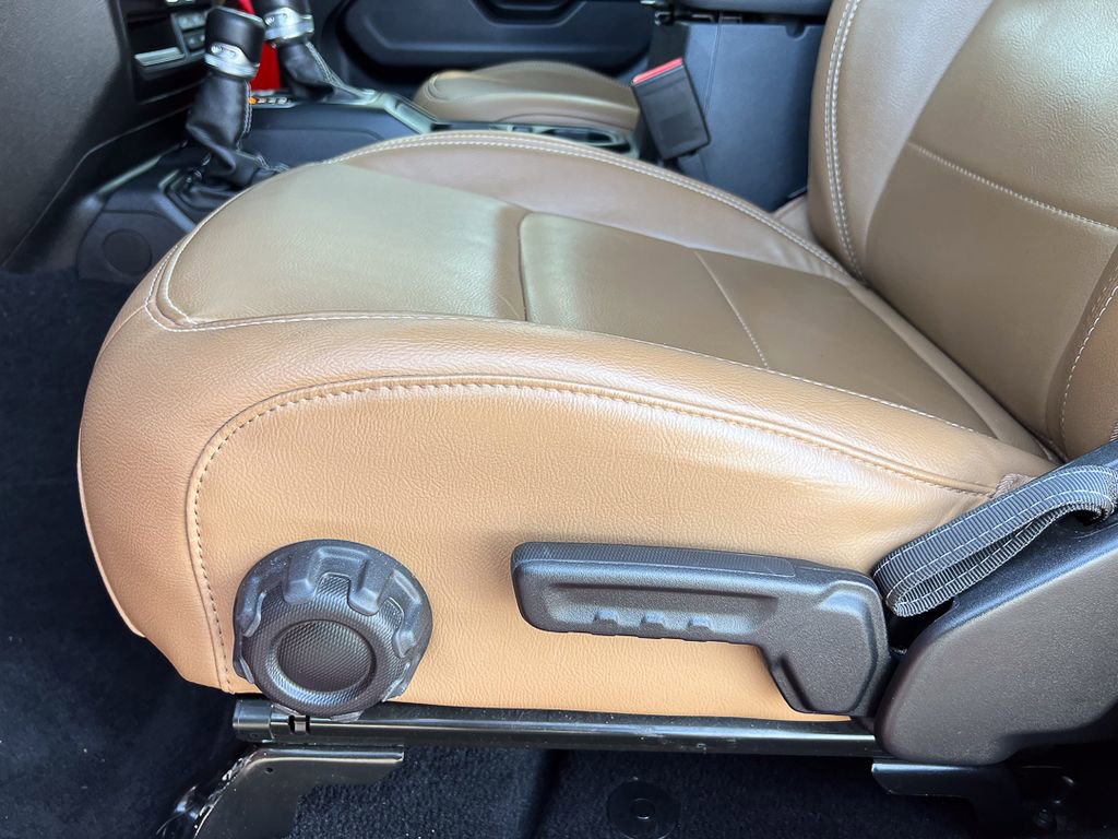 Used 2022 Jeep Wrangler Unlimited Sahara w/ LED Lighting Group image 18