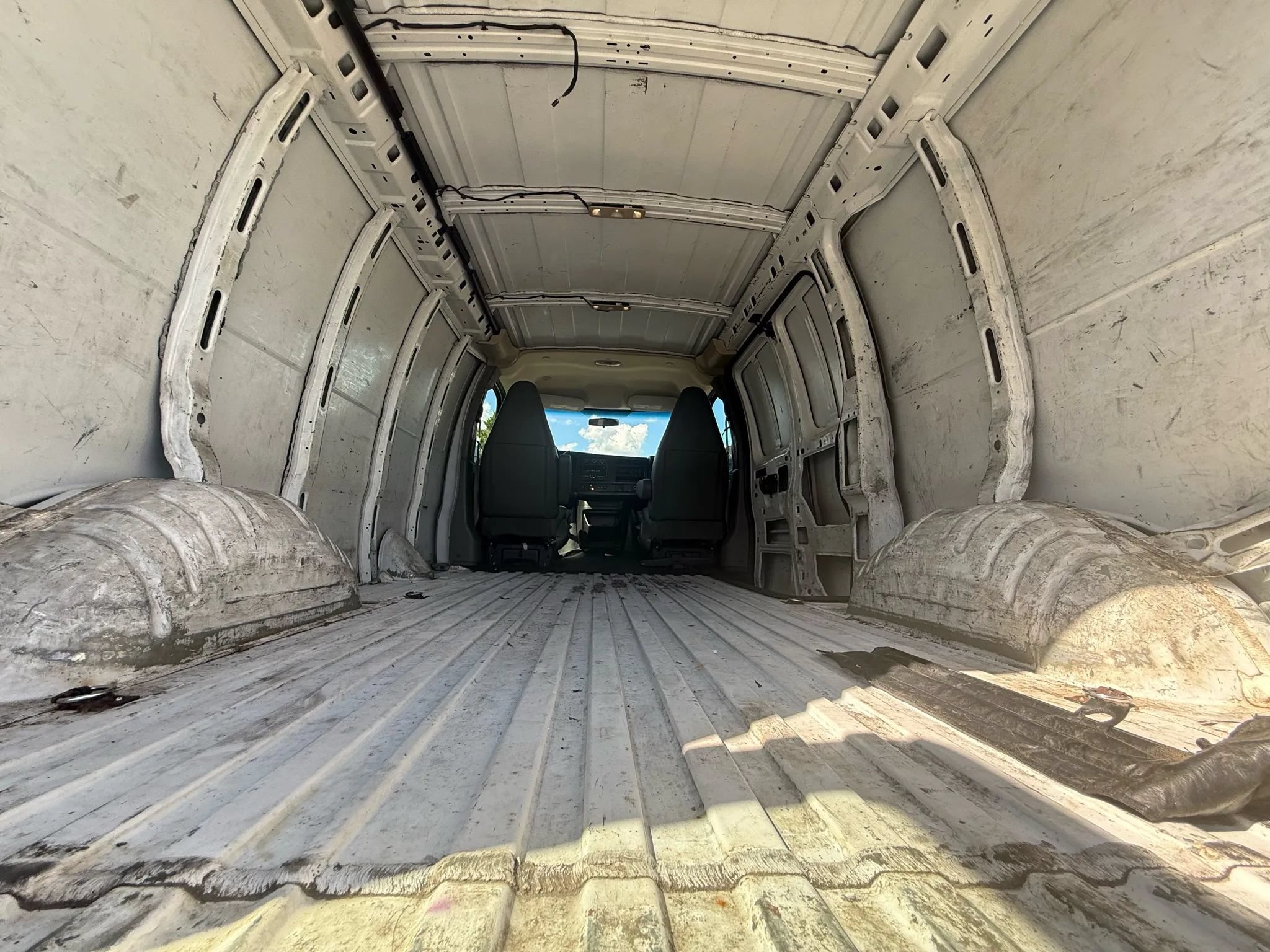 Used 2016 Chevrolet Express 2500 RWD image 67