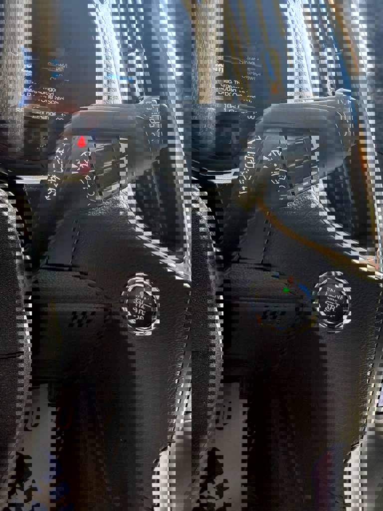 Used 2022 Ford Edge Titanium image 16