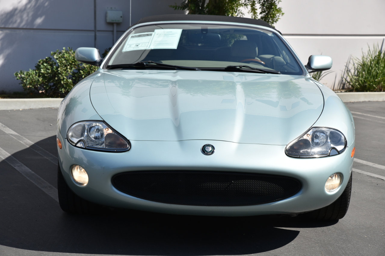 Used 2001 Jaguar XK8 Convertible image 14