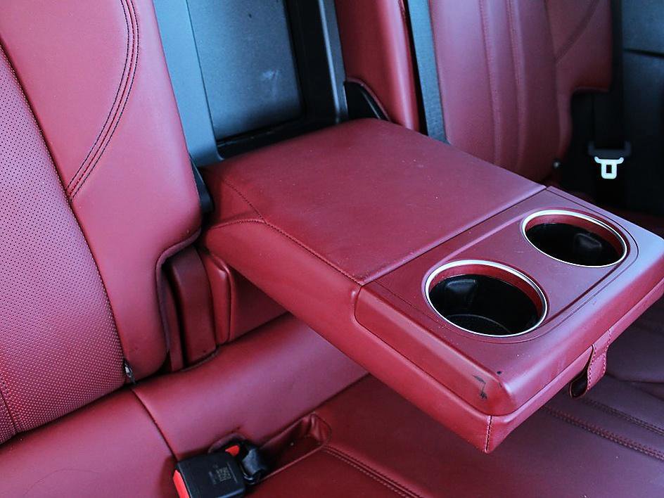 Used 2017 Maserati Levante S image 23