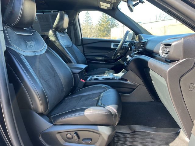 Used 2023 Ford Explorer ST image 11