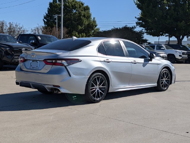 Used 2024 Toyota Camry SE FWD image 6
